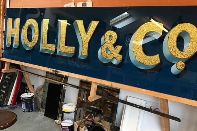 A stunning sign, typical of London’s new signwriting scene. Credit: Brilliant Signs