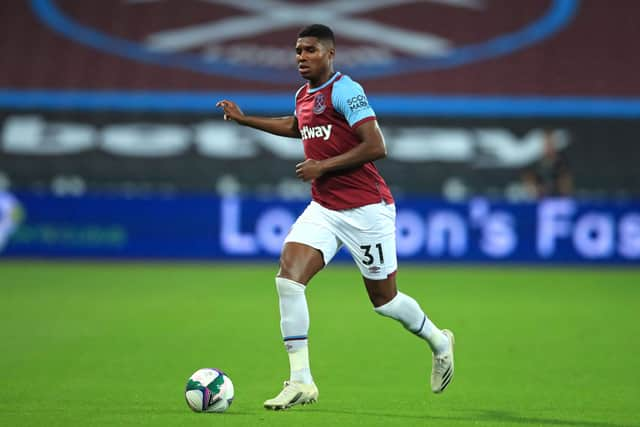 Ben Johnson runs with the ball during the English League Cup second round football match(Photo by ADAM DAVY/POOL/AFP via Getty Images)