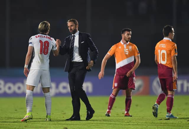 <p>Conor Gallagher of England shakes hands with Gareth Southgate, Manager of England  (Photo by Alessandro Sabattini/Getty Images)</p>
