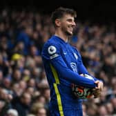 Mason Mount of Chelsea waits to take a corner kick during the Premier League match  (Photo by Shaun Botterill/Getty Images)