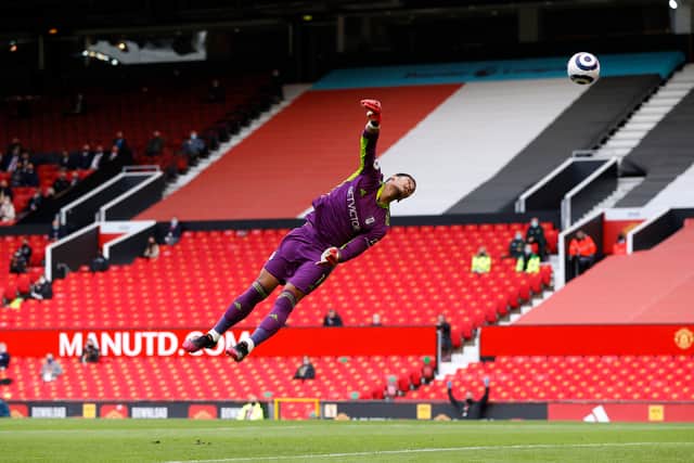 Alphonse Areola of Fulham fails to save a shot by Edinson Cavani of Manchester United (not pictured) (Photo by Phil Noble - Pool/Getty Images)
