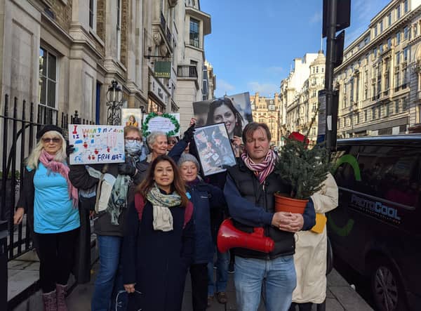 Tulip Siddiq MP and Richard Ratcliffe protesting to free Nazanin Zaghari-Ratcliffe. Credit: Lynn Rusk