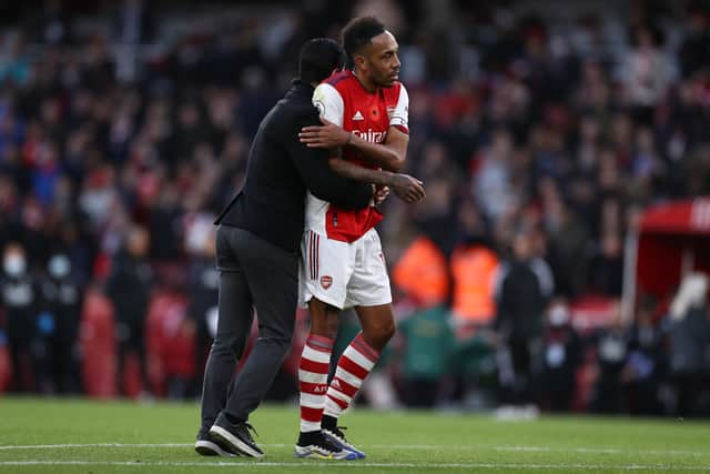 Mikel Arteta, Manager of Arsenal embraces Pierre-Emerick Aubameyang of Arsenal  (Photo by Ryan Pierse/Getty Images)