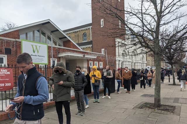 Booster queue in Tooting. Credit: Lynn Rusk