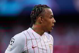Chelsea are in talks with Jules Kounde’s representatives. 