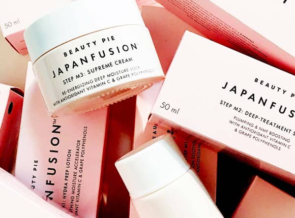 Can you really get luxury cosmetics for less? We review subscription buyer’s club Beauty Pie and how it works