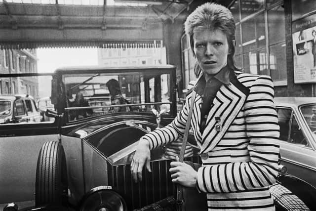 David Bowie on his Ziggy Stardust tour at King’s Cross Station. Credit: Evening Standard/Hulton Archive/Getty Images