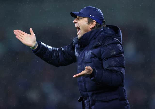  Antonio Conte, Manager of Tottenham Hotspur gives their team instructions during the Premier (Photo by Alex Livesey/Getty Images)