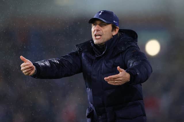 Antonio Conte, Manager of Tottenham Hotspur gives their team instructions during the Premier League match (Photo by Alex Livesey/Getty Images)