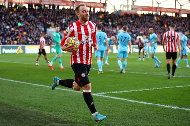 Christian Eriksen of Brentford prepares to take a corner during the Premier League match (Photo by Marc Atkins/Getty Images)