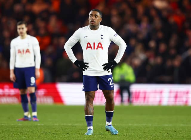 Steven Bergwijn of Tottenham Hotspur looks dejected following their side's defeat . (Photo by Clive Brunskill/Getty Images)