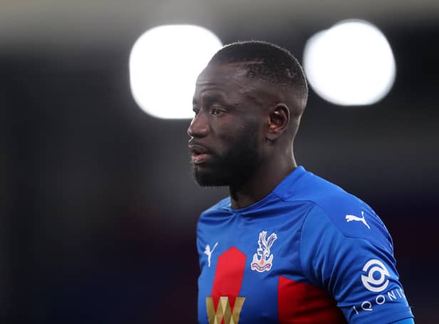 <p>Cheikhou Kouyate of Crystal Palace looks on during the Premier League match  (Photo by Catherine Ivill/Getty Images)</p>