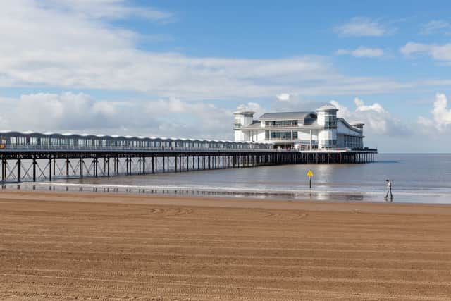 Swimmers have been urged to avoid 19 beaches across the UK due to serious health concerns. (Photo: Andrew - stock.adobe.com)
