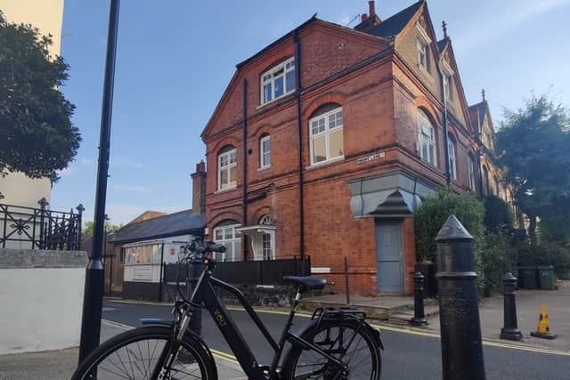 The e-bike at the top of Swains Lane