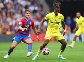 Ivan Toney of Brentford controls the ball in the 2021/22 instalment of Crystal Palace vs Brentford