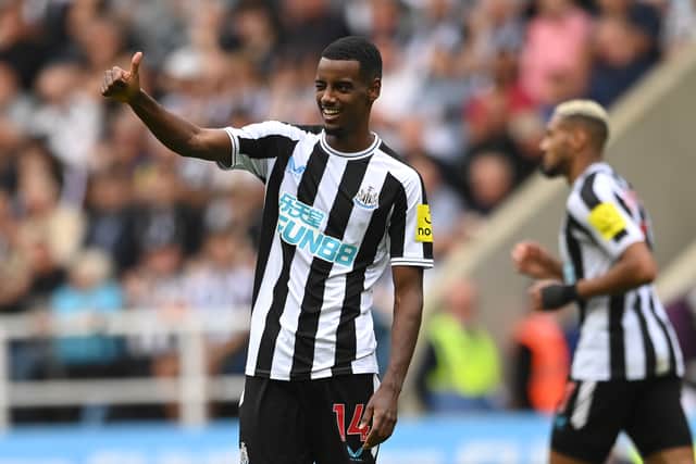  Newcastle United player Alexander Isak winks his eye and gives the thumb up (Photo by Stu Forster/Getty Images)