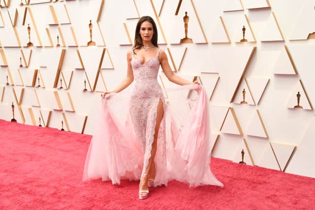 It took Lily four hours to transform into Pamela.