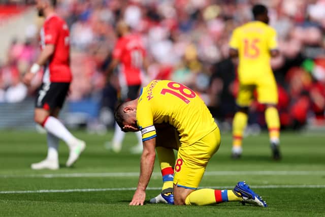  James McArthur of Crystal Palace reacts during the Premier League match  (Photo by Warren Little/Getty Images)