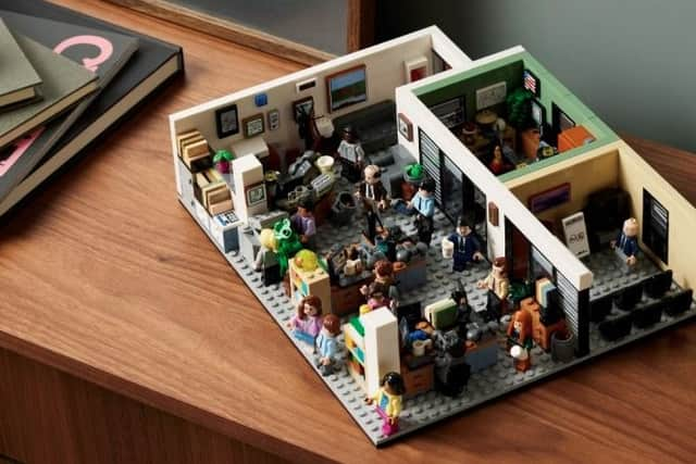 The set comes complete with the full main office and Michael Scott’s (Steve Carell) office detachable, and apart from a wall swap it stays very close to the original fan design.