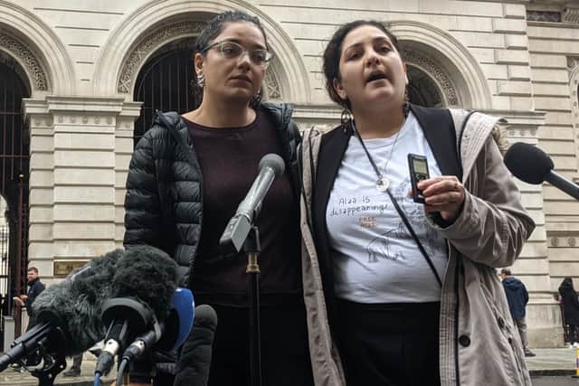 Sanaa Seif (left) and Mona Seif (right) sisters of Alaa Abd el-Fattah