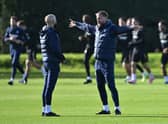 Graham Potter (C) takes a team training session at Chelsea’s Cobham training facility in Stoke D’Abernon, southwest of London (Photo by Glyn KIRK / AFP) (Photo by GLYN KIRK/AFP via Getty Images)