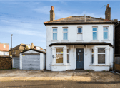 This Croydon studio property available for under £200,000; an ideal buy for first time buyers in South London