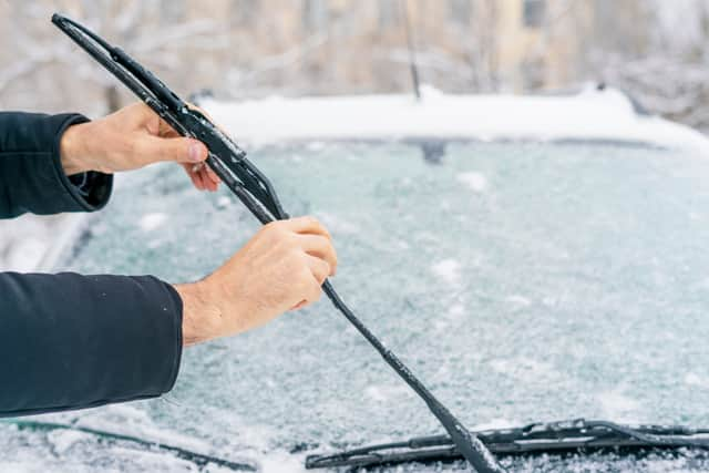 How to properly remove ice from your car