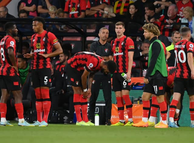  Interim manager Gary O'Neil talks to Chris Mepham of Bournemouth during the Premier League match between AFC Bournemouth