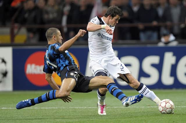 r Gareth Bale (R) kicks and scores past Inter Milan’s Argentine defender Adrian Samuel (Photo credit should read GIUSEPPE CACACE/AFP via Getty Images)