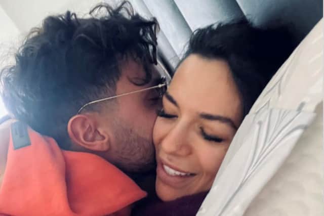 Davide Sanclimenti has shared a photo showing that he is looking after Ekin-Su Cülcüloğlu as doctors tell her to rest (@davidesancli - Instagram)