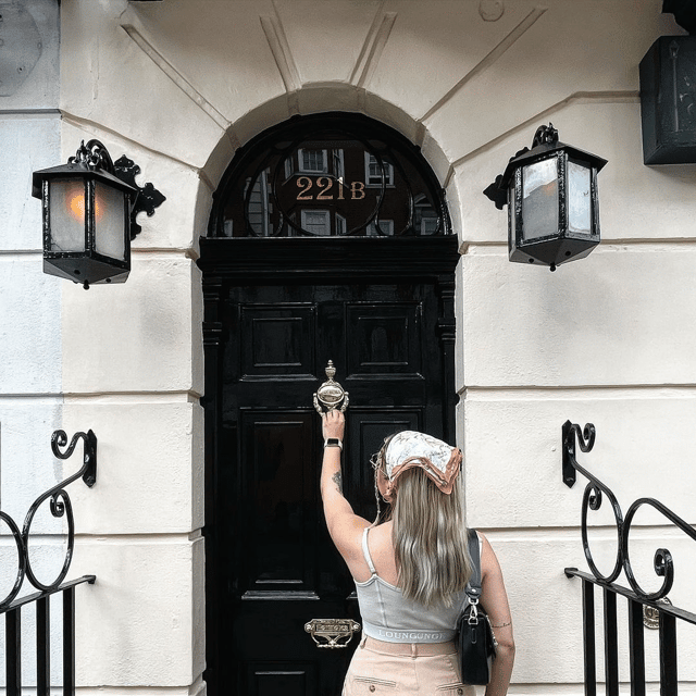221b Baker Street