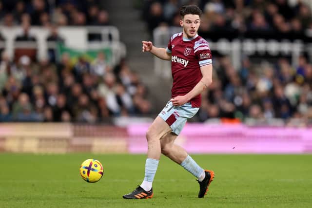  Declan Rice of West Ham United on the ball during the Premier League match (Photo by George Wood/Getty Images)