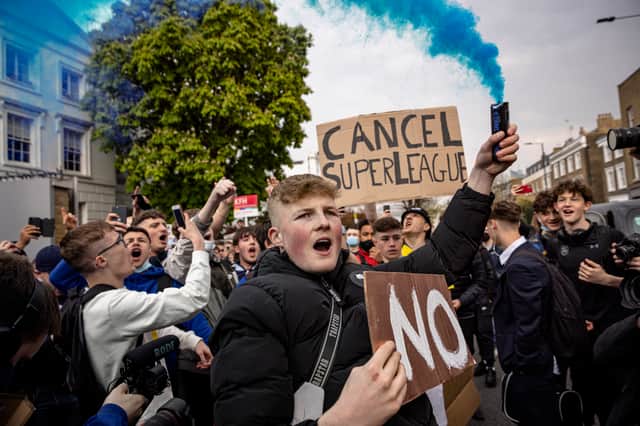 Chelsea supporters protest the European Super League (Image: Getty Images)