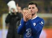 Chelsea’s English midfielder Mason Mount applauds after the UEFA Champions League, first-leg, round of 16 football match  (Photo by INA FASSBENDER / AFP) (Photo by INA FASSBENDER/AFP via Getty Images)