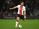 Che Adams of Southampton in action during the Carabao Cup Quarter Final match between Southampton v Manchester City (Photo by Mike Hewitt/Getty Images)