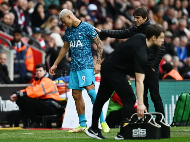  Richarlison of Tottenham Hotspur is embraced by Antonio Conte, Manager of Tottenham Hotspur (Photo by Mike Hewitt/Getty Images)