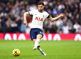  Ben Davies of Tottenham Hotspur runs with the ball during the Premier League match (Photo by Clive Rose/Getty Images)