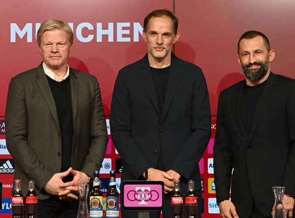 Bayern Munich’s CEO Oliver Kahn, Bayern Munich’s new headcoach Thomas Tuchel and Bayern Munich’s Bosnian sporting  (Photo by CHRISTOF STACHE/AFP via Getty Images)