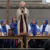 Wintershall’s performance of the crucifixion in Trafalgar Square pulls in thousands of people. Credit: Daniel Leal: AFP via Getty Images.