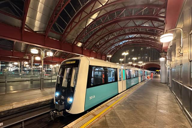 A total of 54 of the new DLR trains are to be introduced, 33 of which are to replace old stock, with the remaining 21 to provide additional capacity. Credit: Transport for London.