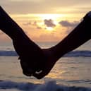 A couple holding hands. (Creative Commons Sneha ss)