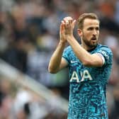 Harry Kane of Tottenham Hotspur applauds the fans after the team’s defeat during the Premier League match . (Photo by Clive Brunskill/Getty Images)
