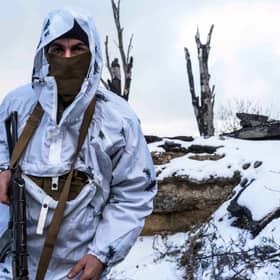 A Ukranian soldier in a trench in the east of the country (photo: Brendan Hoffman/Getty Images)