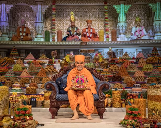  Guru Mahant Swami Maharaj at Neasden Temple in 2017