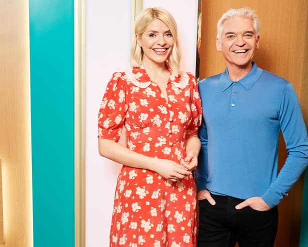 Holly Willoughby and Phillip Schofield this_morning_001.jpg