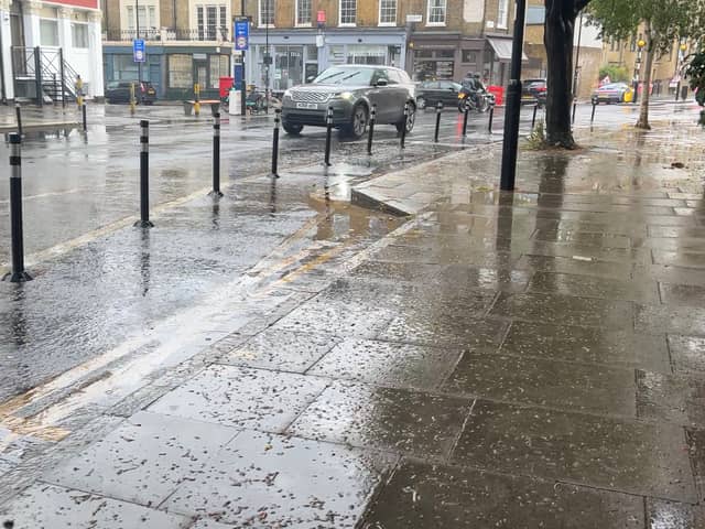 Heavy rainfall led to surface water in London. (Photo André Langlois)