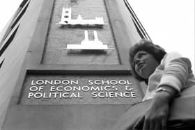 Student Janay Pinnock (right) of The City of London Academy in Southwark receives her A-Level results on August 18, 2022. (Photo by Dan Kitwood/Getty Images)