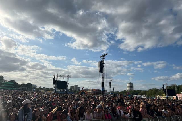 The ‘Blinks’ packed into Hyde Park. (Photo by André Langlois)