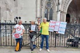 ULEZ protesters outside the High Court. Credit: Ben Lynch.