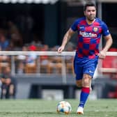 Deco controls the ball during a match between Barcelona and Borussia Dortmund for the Legends Cup 2019 (Image: Getty Images)